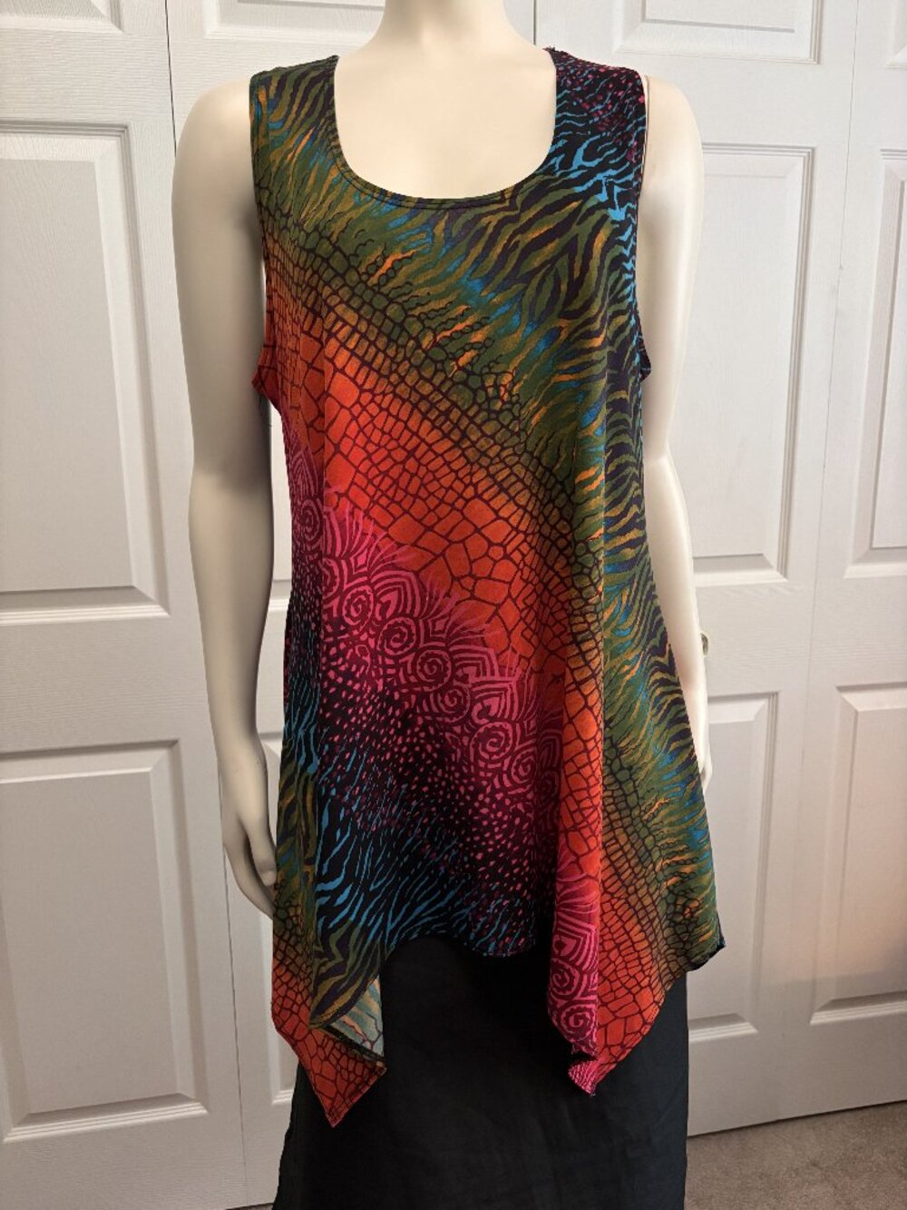 Jostar Small Abstract Animal Print Tunic Handkerchief Hem Sleeveless Boho Top